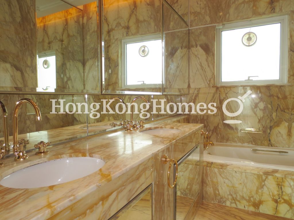 Master Bathroom — Bluewater, Tai Tam
