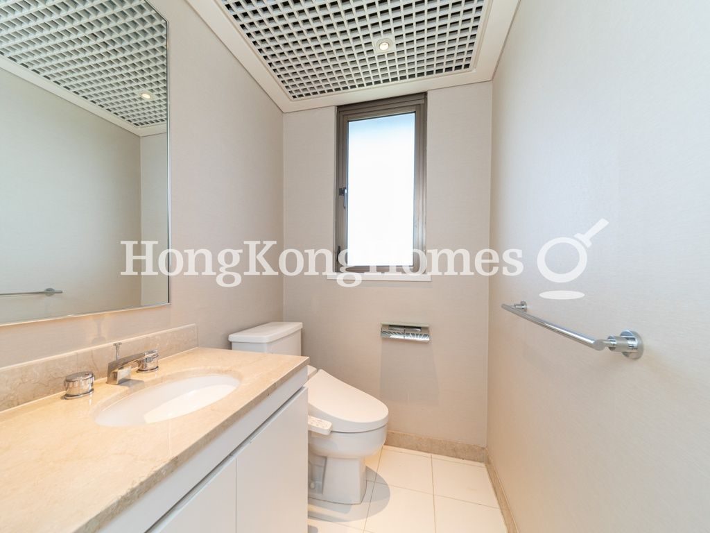 Guest Bathroom — Hong Kong Parkview - Tower 17, Repulse Bay