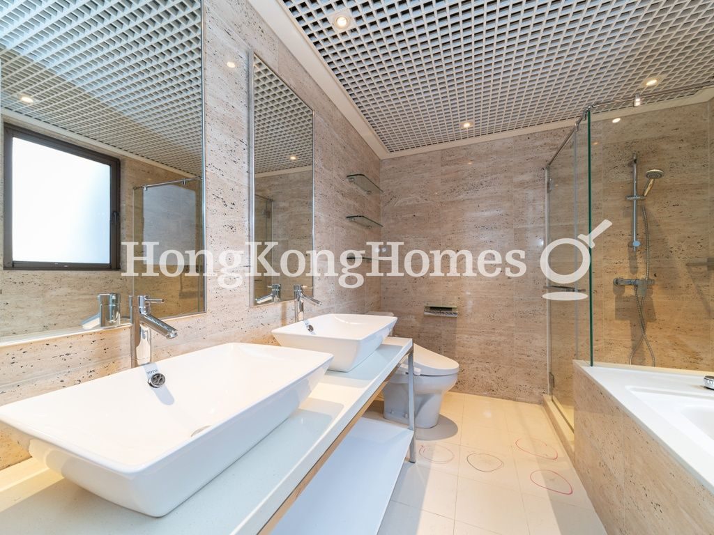 Master Bathroom — Hong Kong Parkview - Tower 17, Repulse Bay