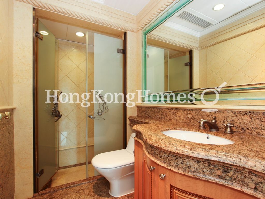 Guest Bathroom — The Leighton Hill - Block 05, Happy Valley