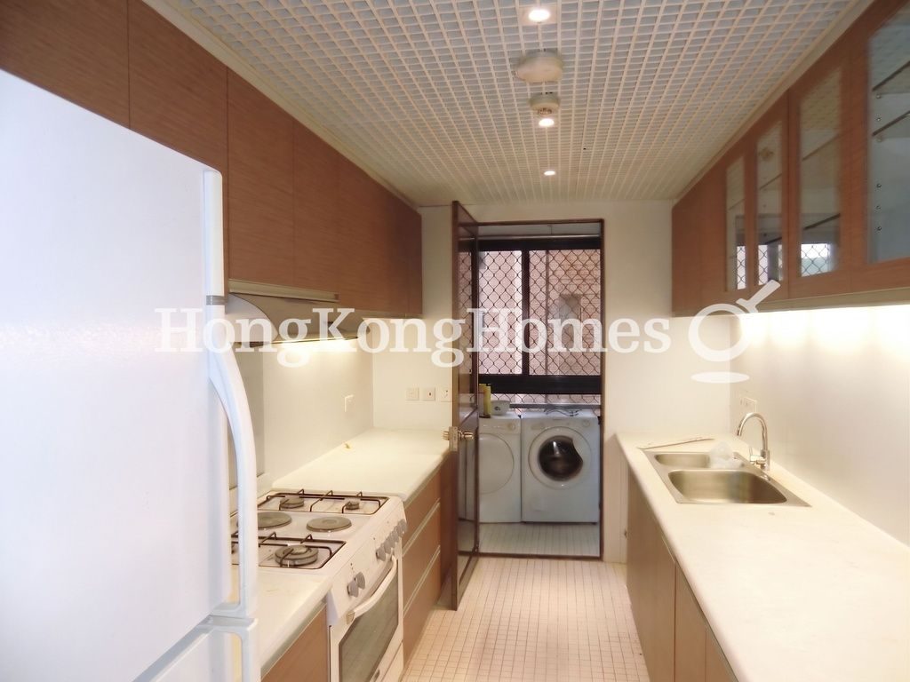 Kitchen — Hong Kong Parkview - Tower 17, Repulse Bay