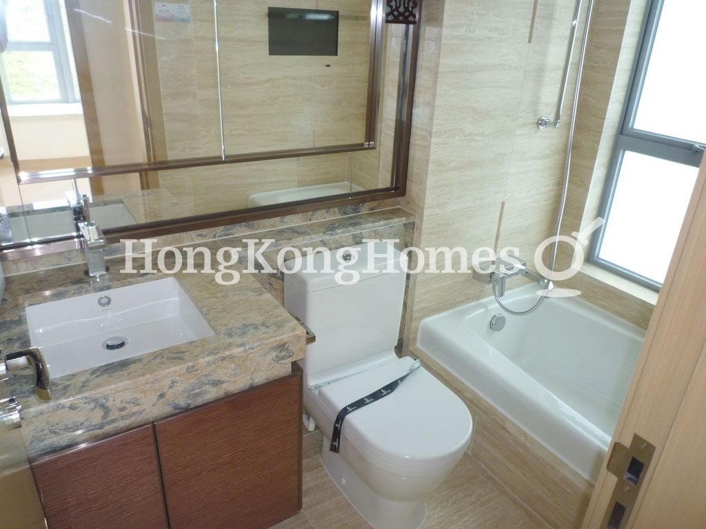 Guest Bathroom — Larvotto - Block 10, Ap Lei Chau