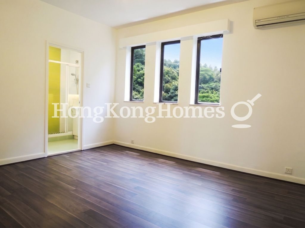Third Ensuite Bedroom — Leon Court, Mid-levels East