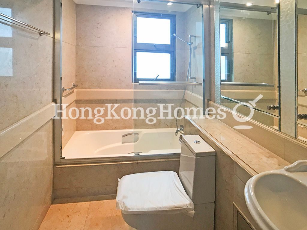 Guest Bathroom — Portofino Villas, Clear Water Bay