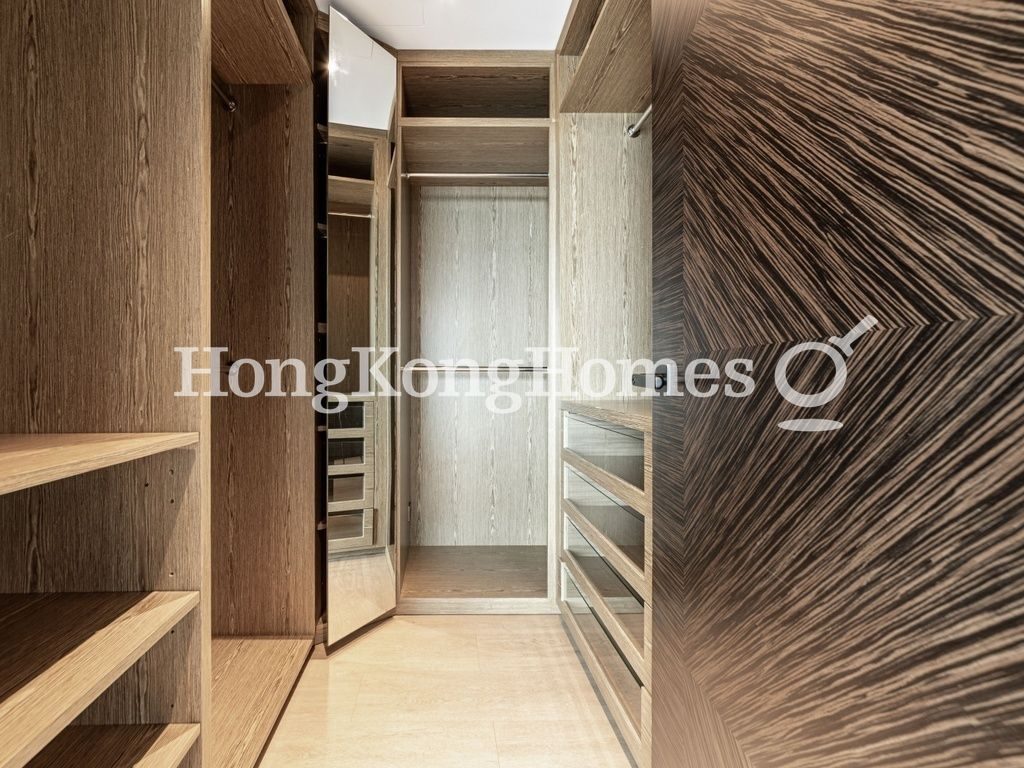 Walk-in Closet in Master Bedroom — Repulse Bay Road, 3, Repulse Bay