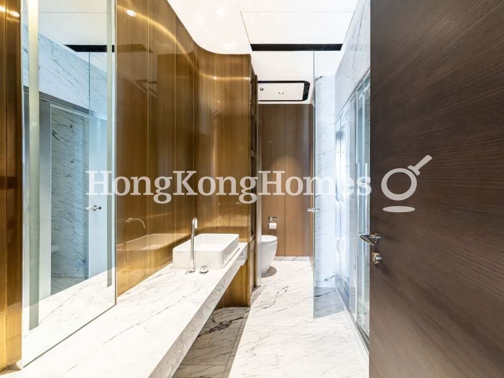 Guest Bathroom — Argenta, Mid-levels West