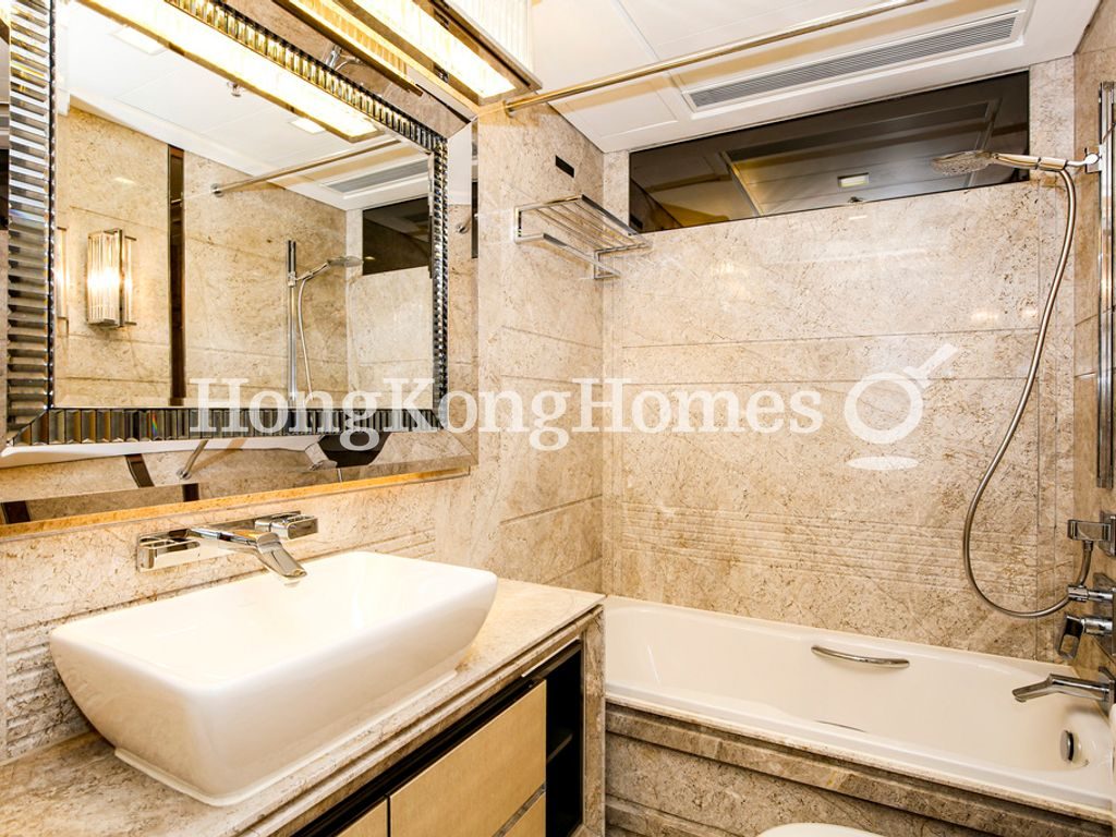 Guest Bathroom — Kennedy Park at Central, Mid-levels Central