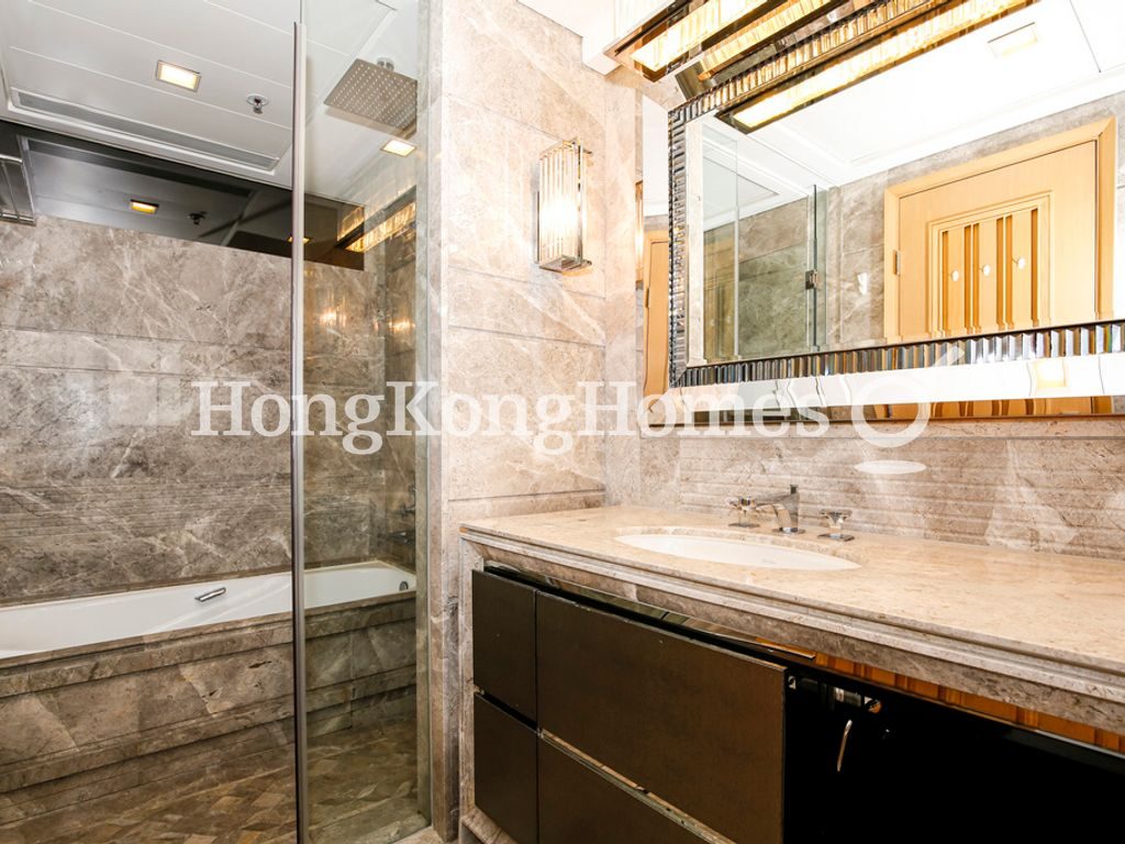 Master Bathroom — Kennedy Park at Central, Mid-levels Central