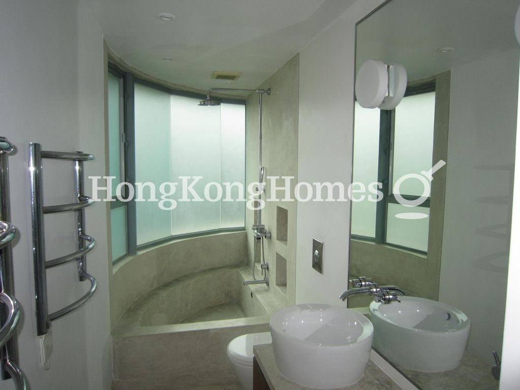 Second Ensuite Bathroom — Royal Castle, Clear Water Bay
