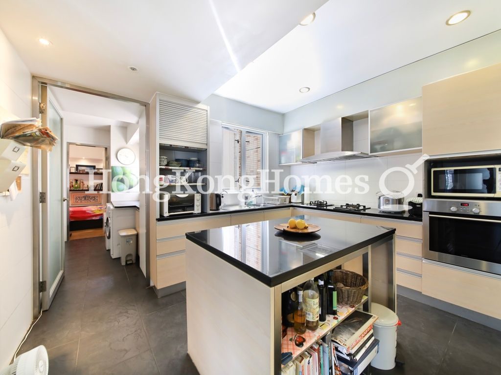 Kitchen — Yale Lodge, Mid-levels Central