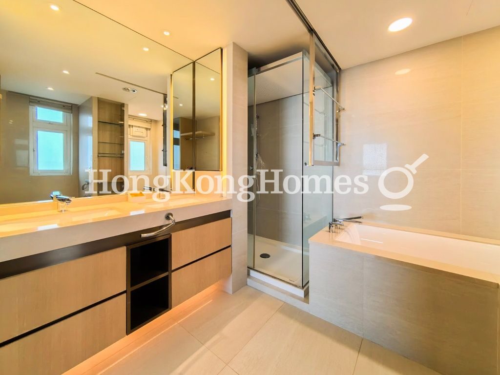 Master Bathroom — Villa Verde - Block A, The Peak