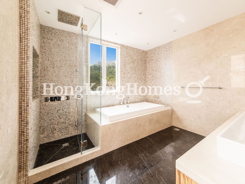 Master Bathroom — The Redhill Peninsula - Palm Drive, Tai Tam