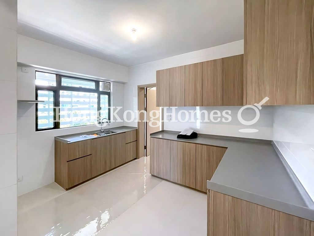 Kitchen — Twin Brook, Repulse Bay