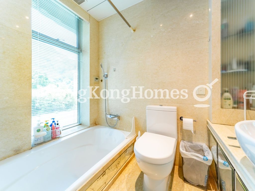 Guest Bathroom — Regence Royale - Block 02, Mid-levels Central