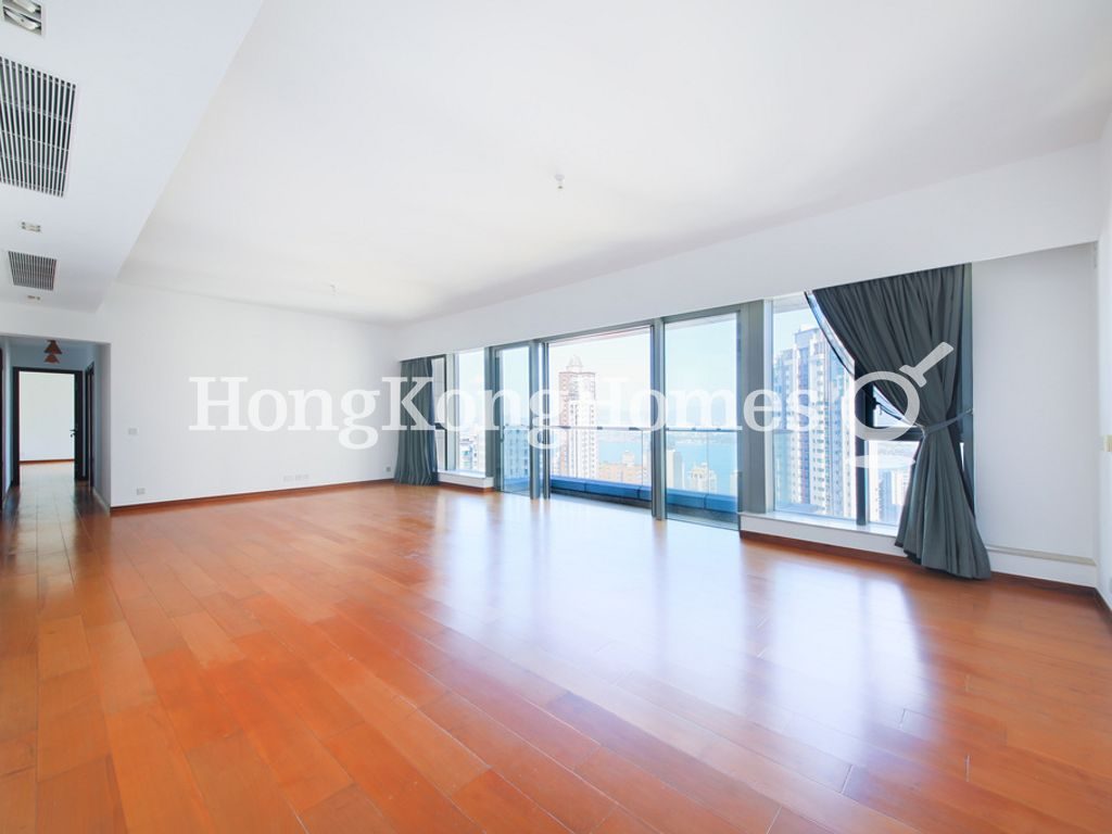 Living and Dining Room — Conduit Road, 39, Mid-levels West