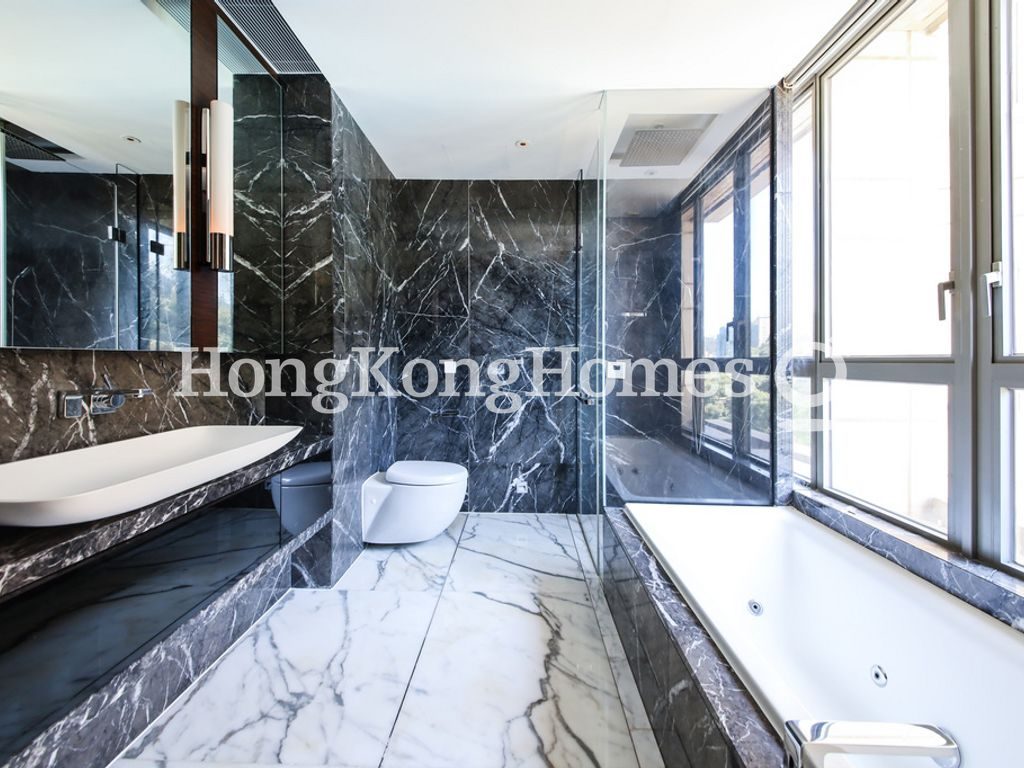Master Bathroom — Conduit Road, 39, Mid-levels West