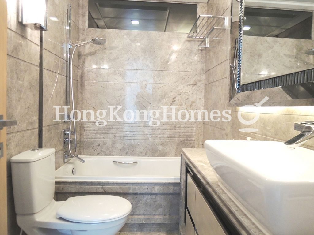 Guest Bathroom — Kennedy Park at Central, Mid-levels Central