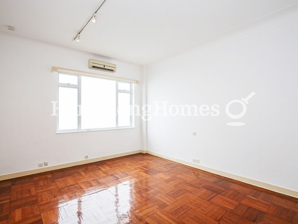 Third Ensuite Bedroom — La Hacienda - Apartment A, The Peak
