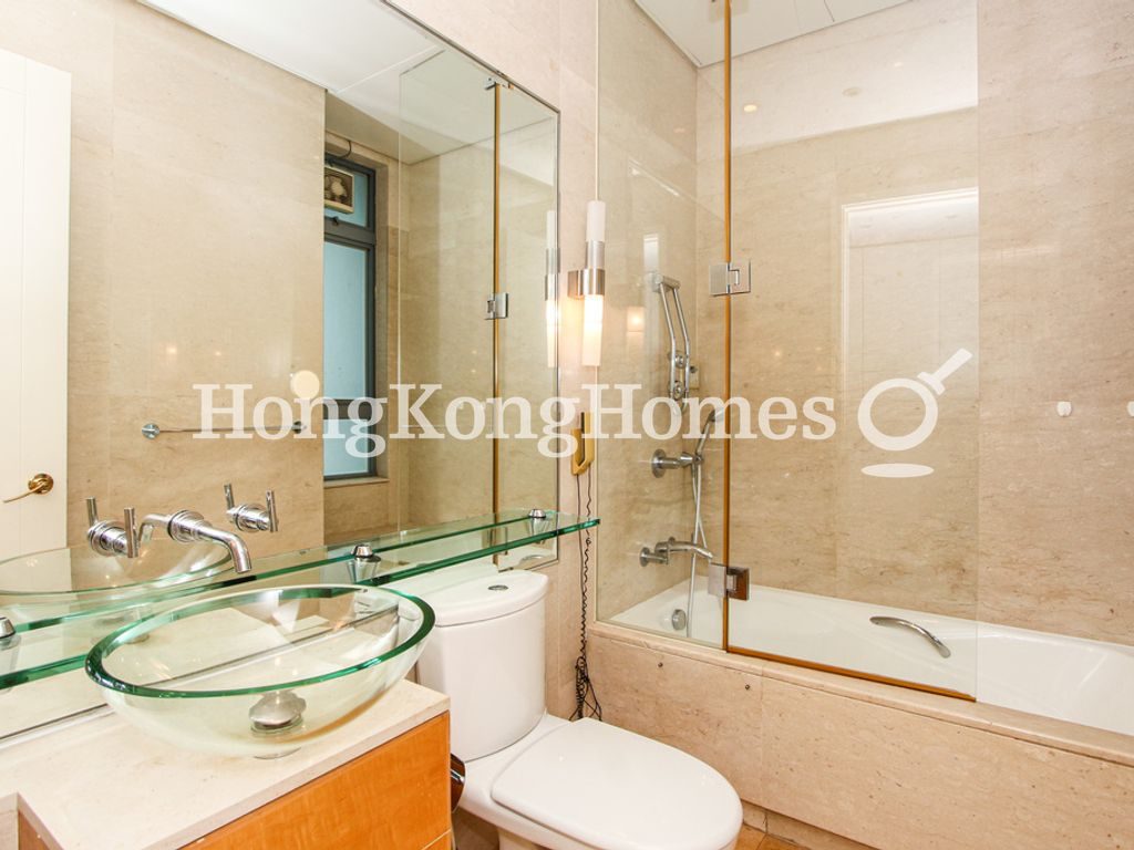 Second Ensuite Bathroom — Residence Bel-air - Phase 01, Tower 06, Pokfulam