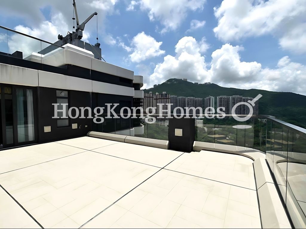 Private Rooftop Terrace — Residence Bel-Air - Phase 06 - Bel-Air No. 8, Tower 5, Pokfulam