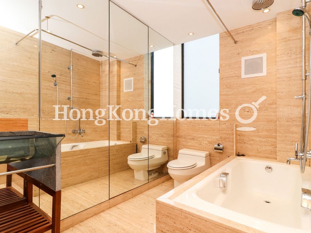 Second Ensuite Bathroom — Century Tower II, Mid-levels Central