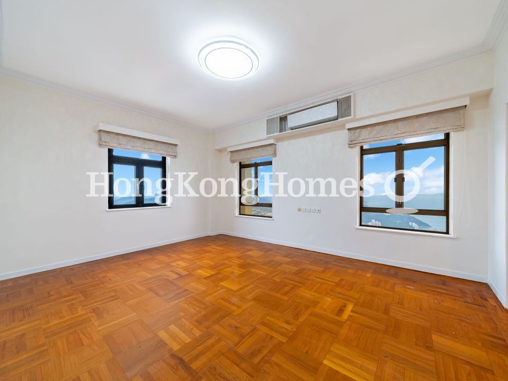 Master Bedroom — Eredine, The Peak