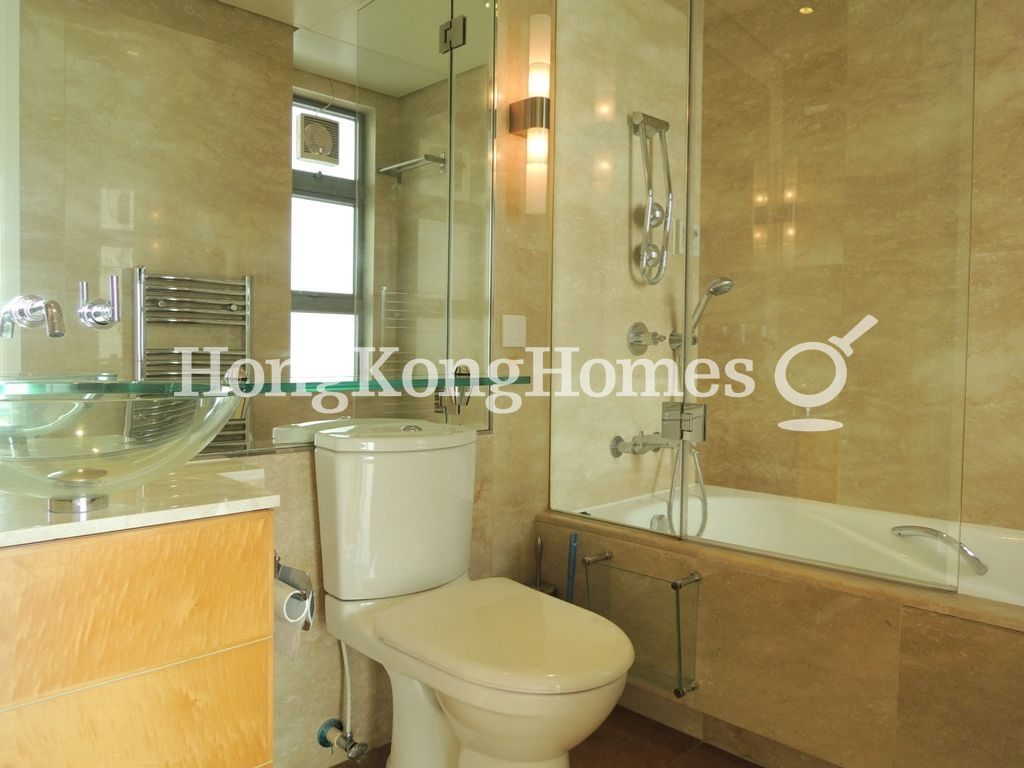 Second Ensuite Bathroom — Residence Bel-air - Phase 02, South Tower 03, Pokfulam