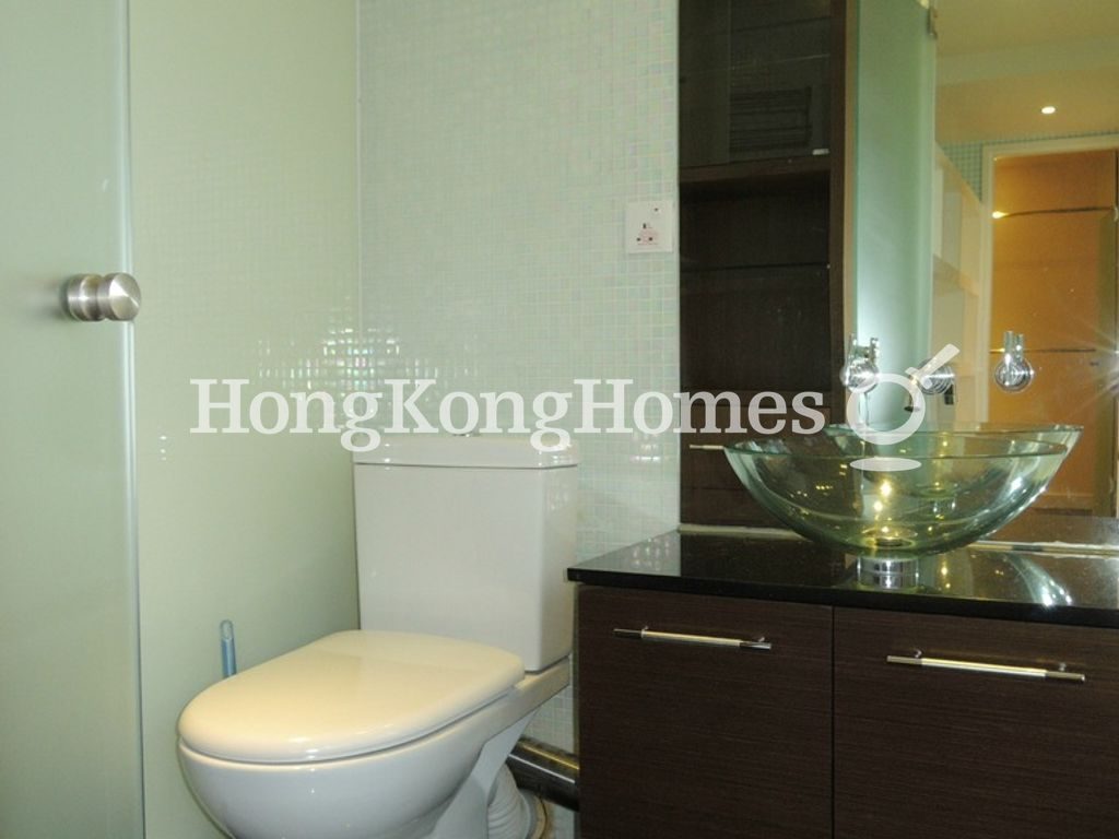 Third Ensuite Bathroom — Residence Bel-air - Phase 02, South Tower 03, Pokfulam