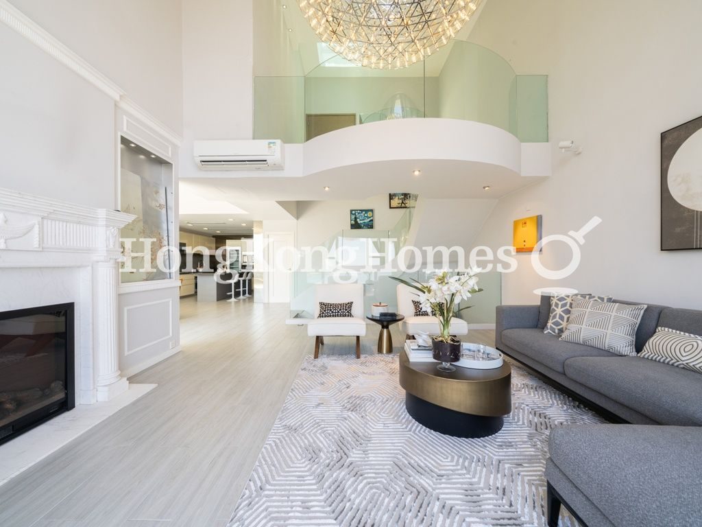 Living and Dining Room — The Redhill Peninsula - Palm Drive, Tai Tam
