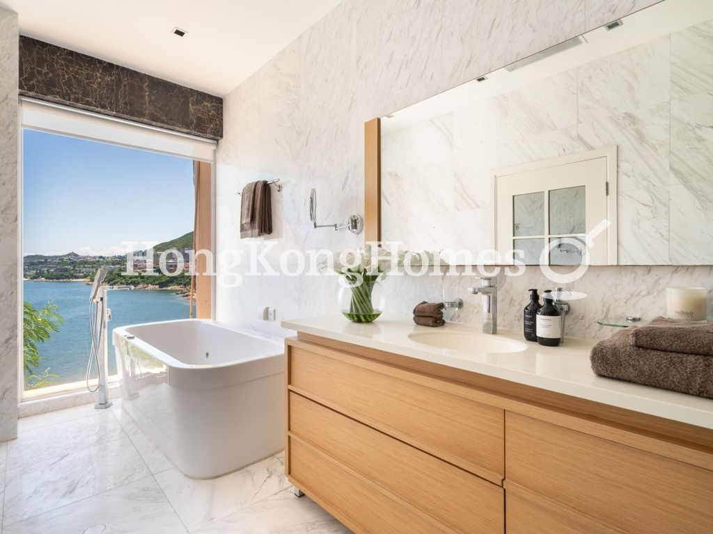Master Bathroom — The Redhill Peninsula - Palm Drive, Tai Tam