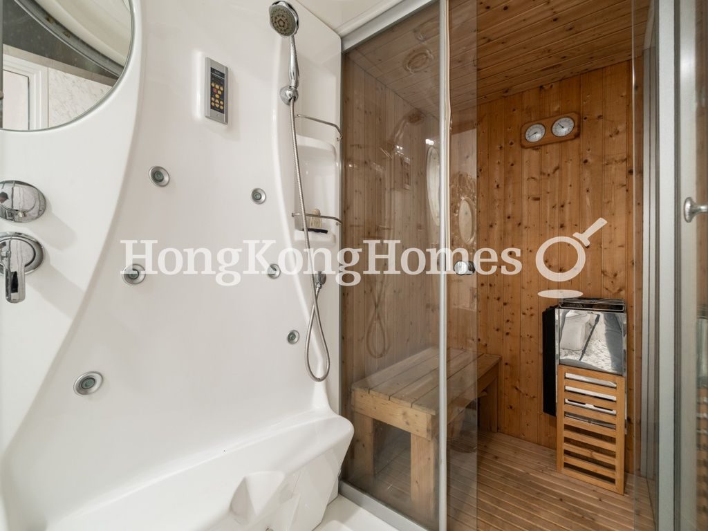 Second Ensuite Bathroom with Sauna — The Redhill Peninsula - Palm Drive, Tai Tam