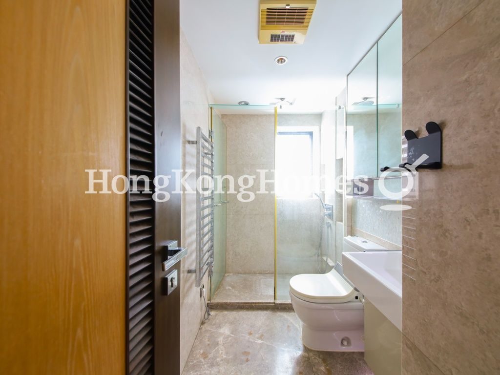 Guest Bathroom — Kennedy Heights, Mid-levels Central
