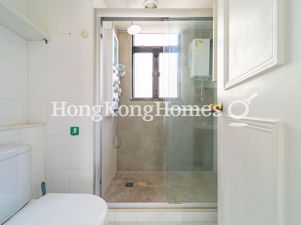 Second Ensuite Bathroom — Carrianna Sasson, Pokfulam