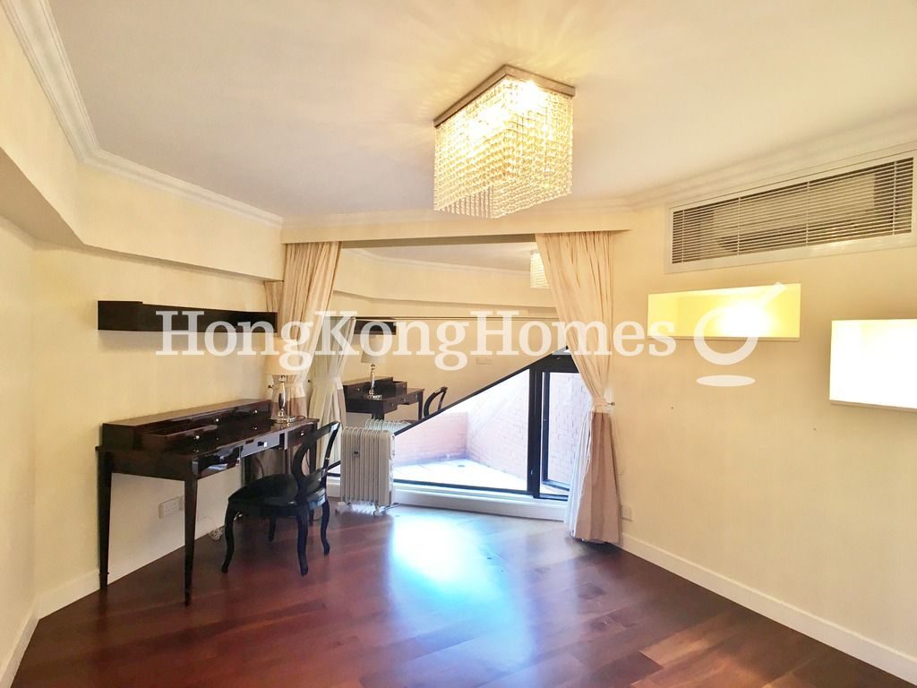 photo 8 — Belleview Place, Repulse Bay