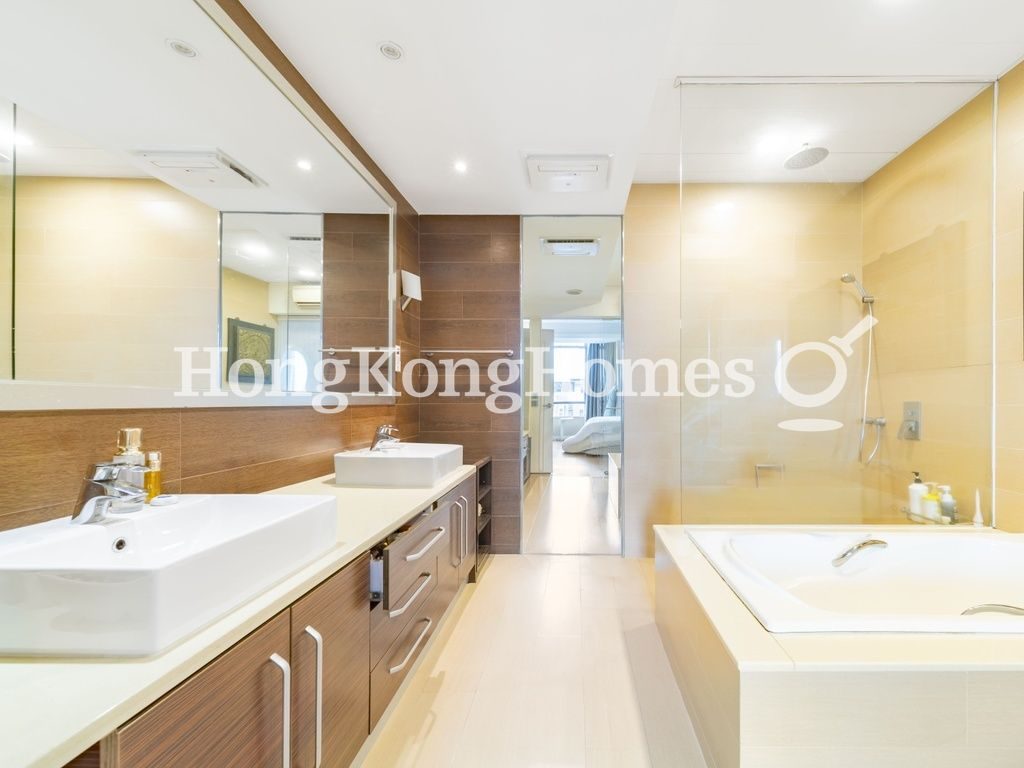 Master Bathroom — Island Road, 45, Deep Water Bay