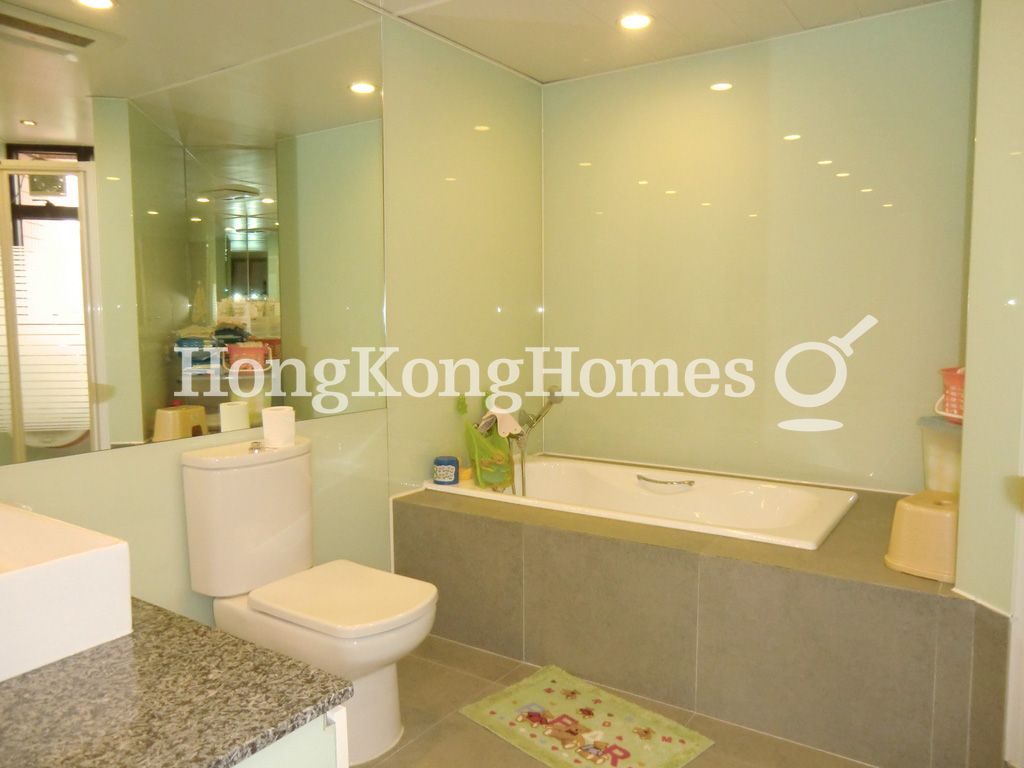 Guest Bathroom — Pacific View - Block 04, Tai Tam