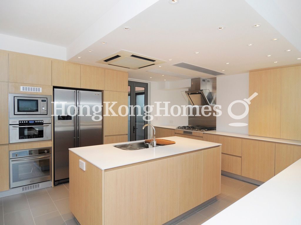 First Kitchen — Pinewaver Villas, Chung Hom Kok