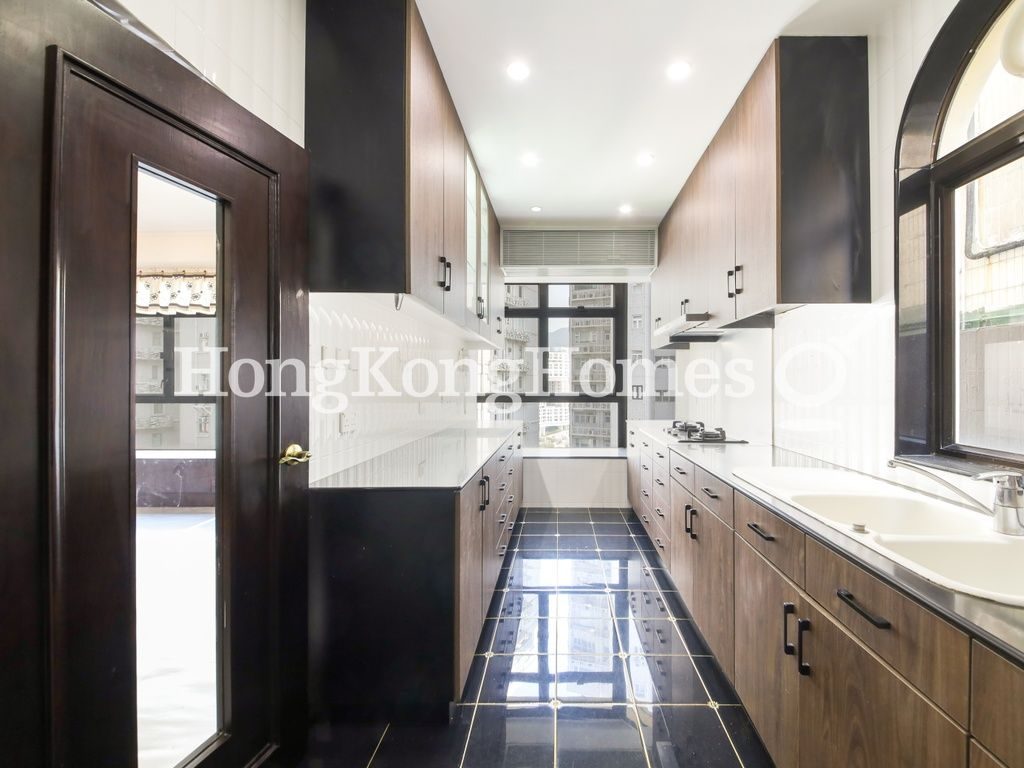 Kitchen — Repulse Bay Heights, Repulse Bay