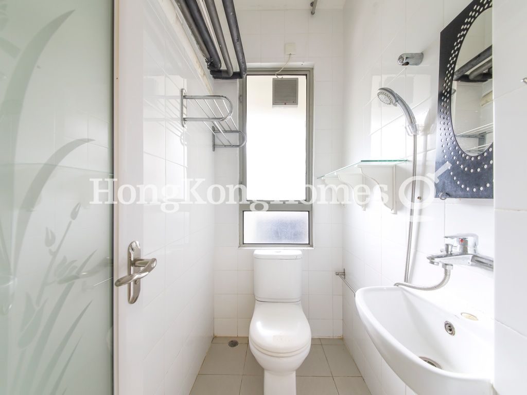 Maid's Washroom — Tregunter Tower 3, Mid-levels Central