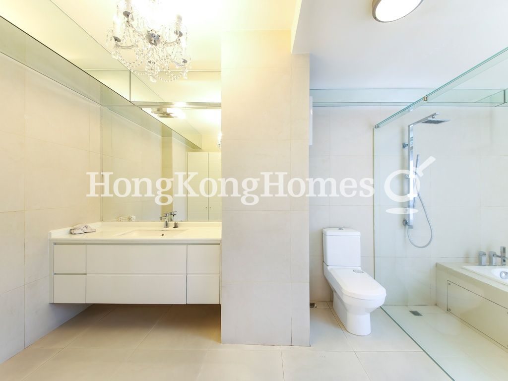 Master Bathroom — Tregunter Tower 3, Mid-levels Central