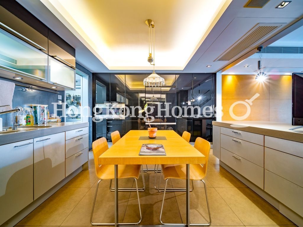 Open Kitchen — Wing On Villas, The Peak