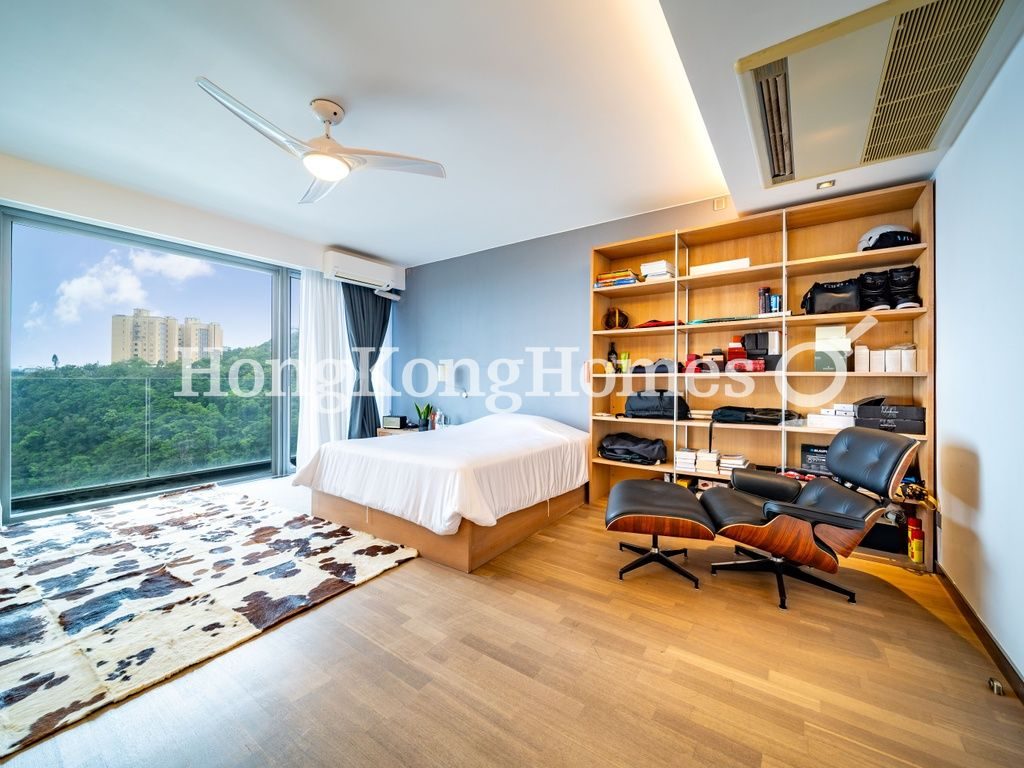 Second Ensuite Bedroom — Wing On Villas, The Peak