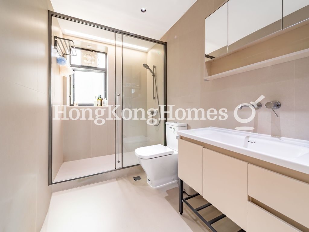 Guest Bathroom — The Mayfair, Mid-levels Central