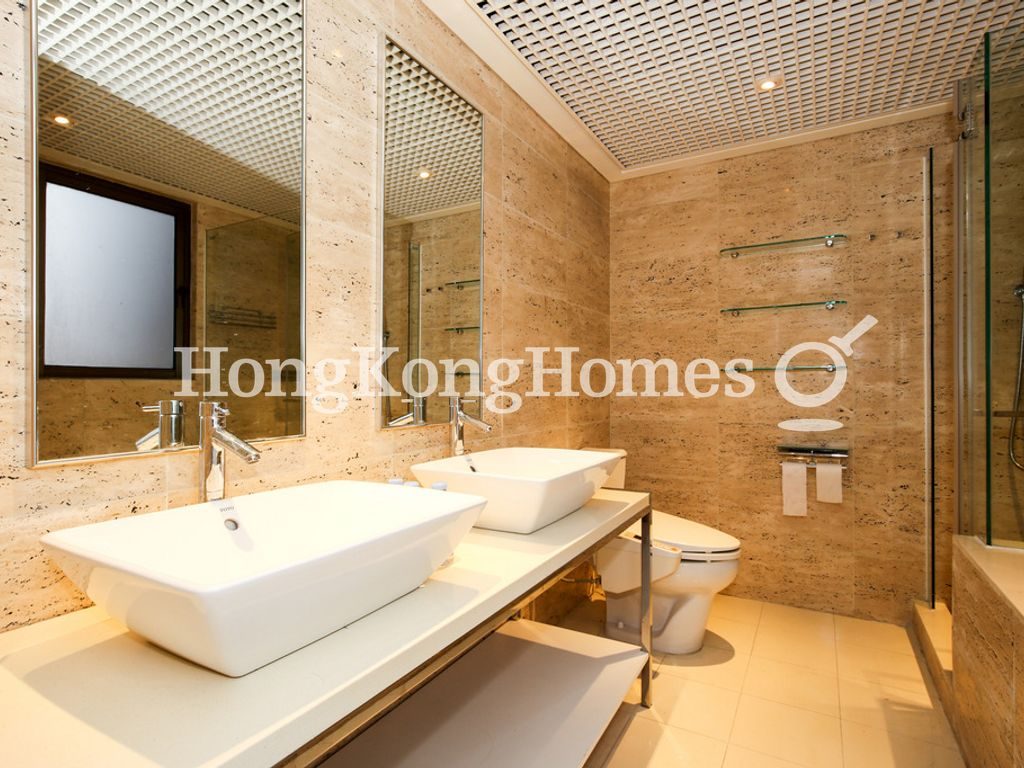 Master Bathroom — Hong Kong Parkview - Tower 17, Repulse Bay
