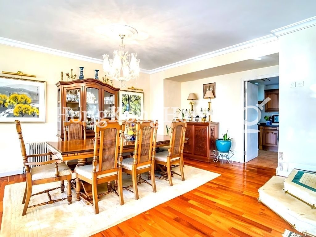 Dining Room — Coral Villas, Chung Hom Kok