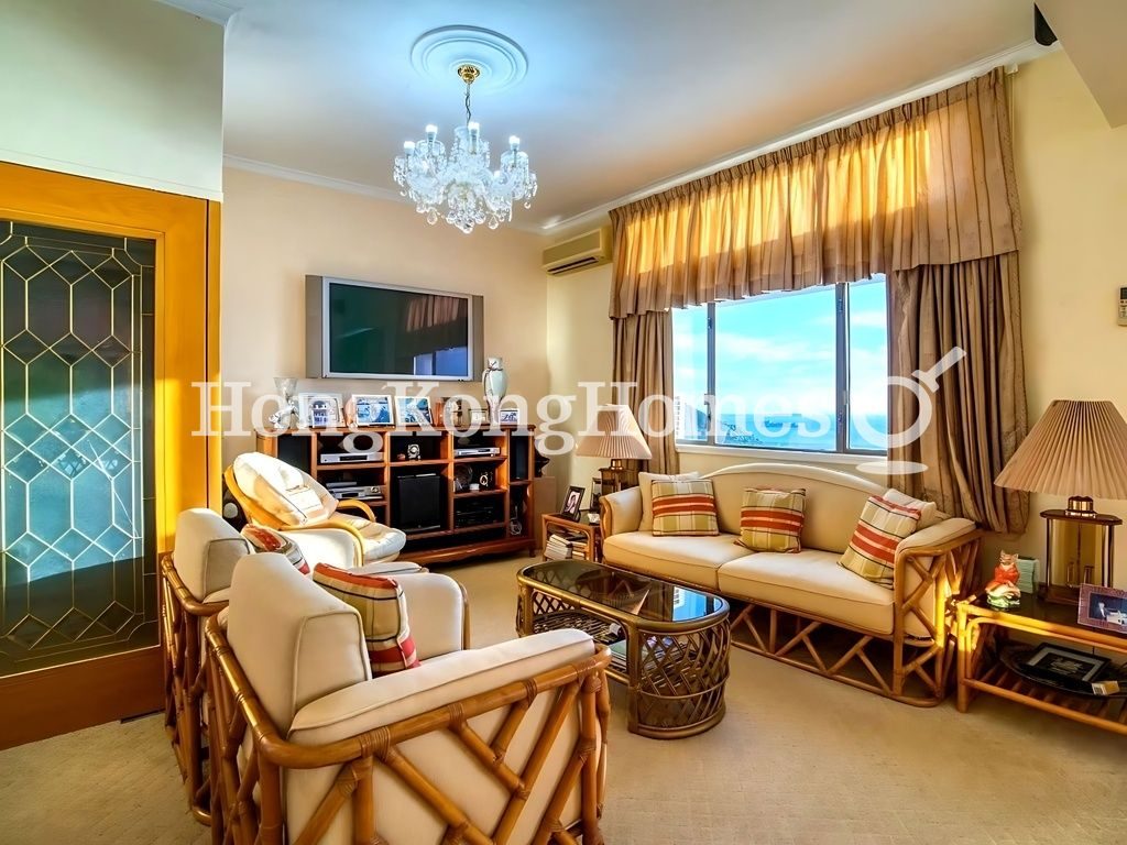 Lounge in the Master Suite — Coral Villas, Chung Hom Kok
