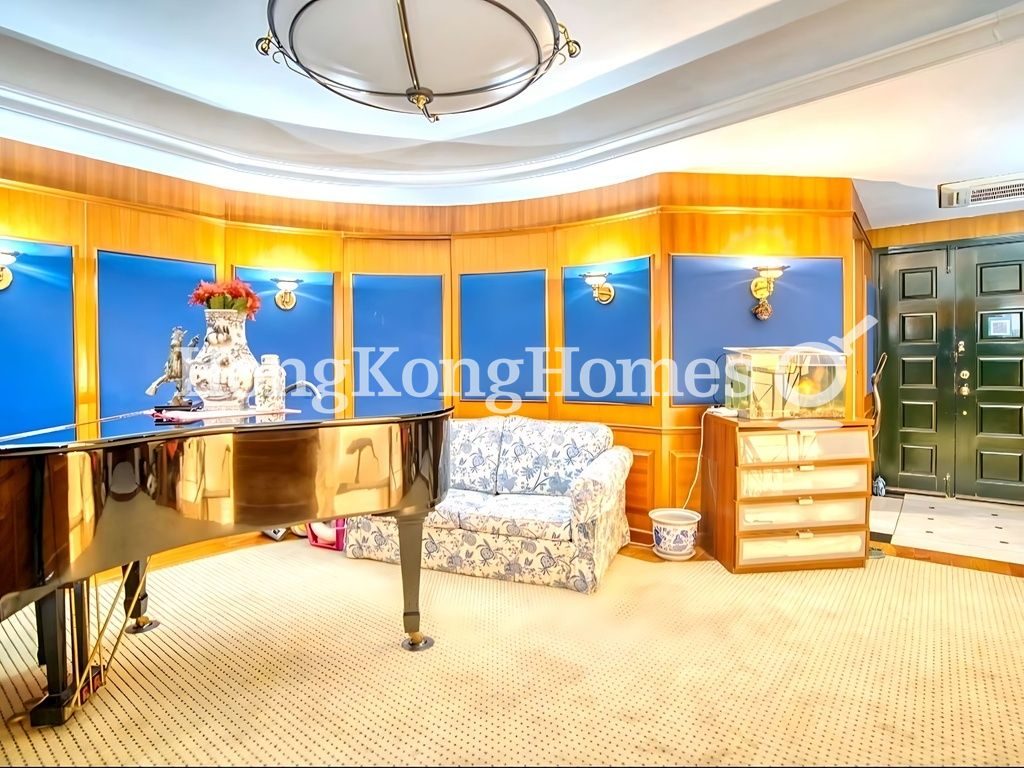 Foyer at the Entrance — Coral Villas, Chung Hom Kok