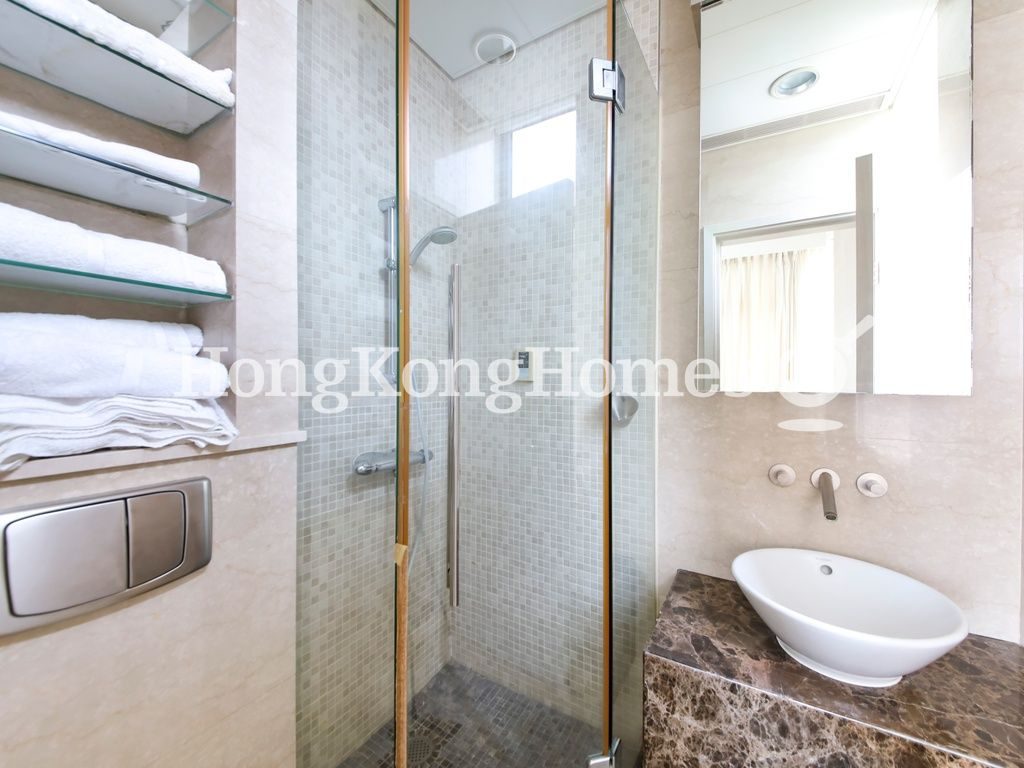 Guest Bathroom — Grosvenor Place, Repulse Bay