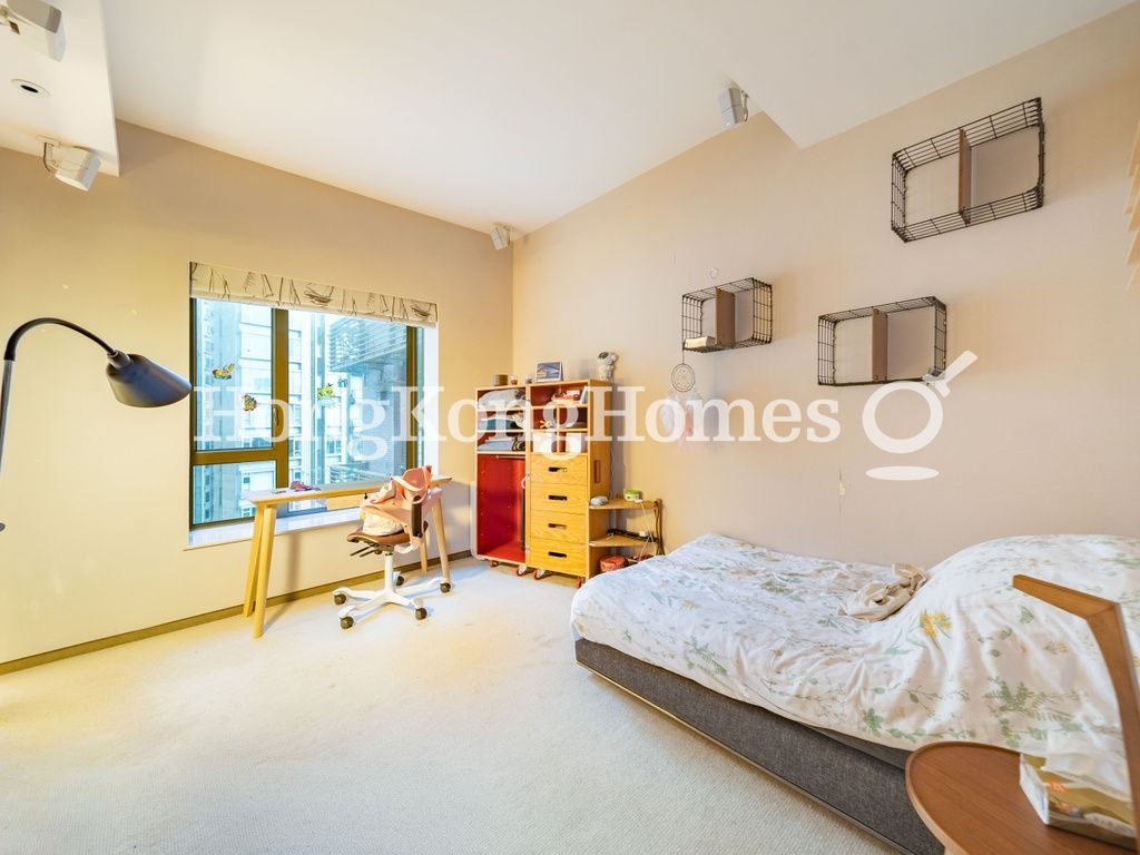Second Ensuite Bedroom — Regal Crest, Mid-levels West