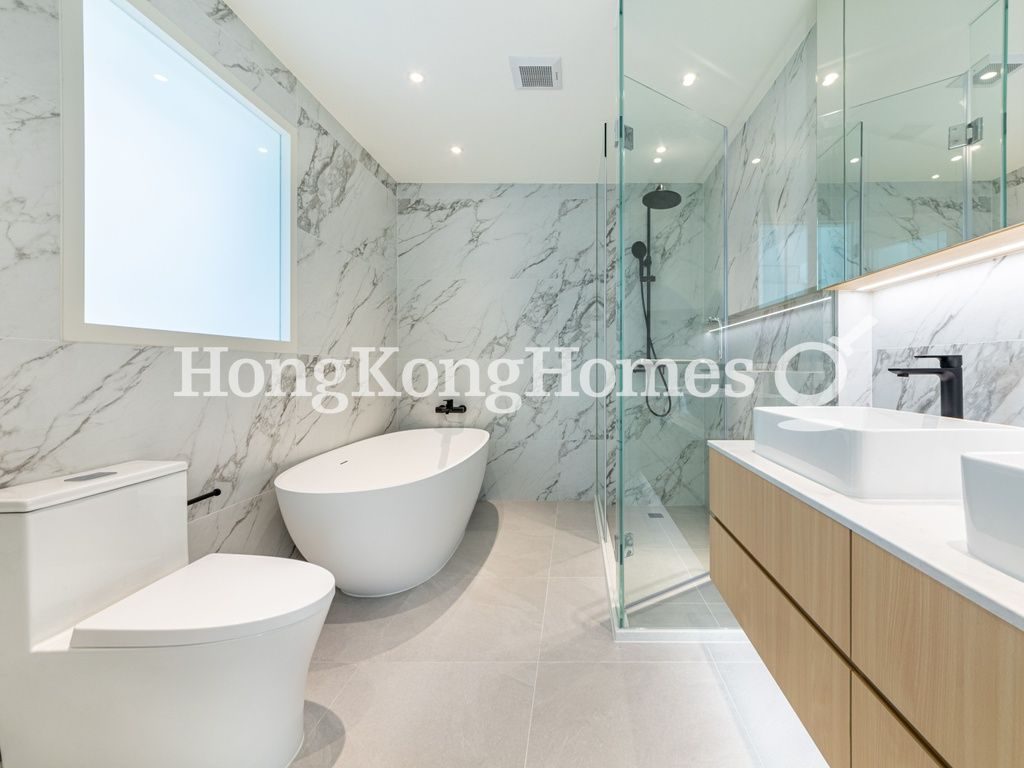 Master Bathroom — Stanley Breeze, Stanley